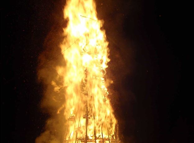 Traditionelles Funkenabbrennen in Bludenz (Brunnenfeld)